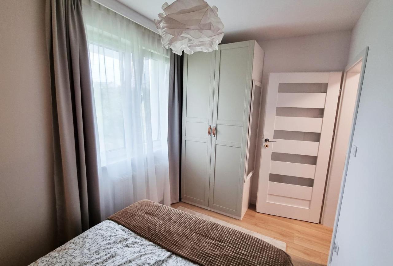 Apartament Mlody Gdansk - Bezplatny Parking, Mocne Wifi, Dobre Polaczenie Z Lotniskiem Экстерьер фото